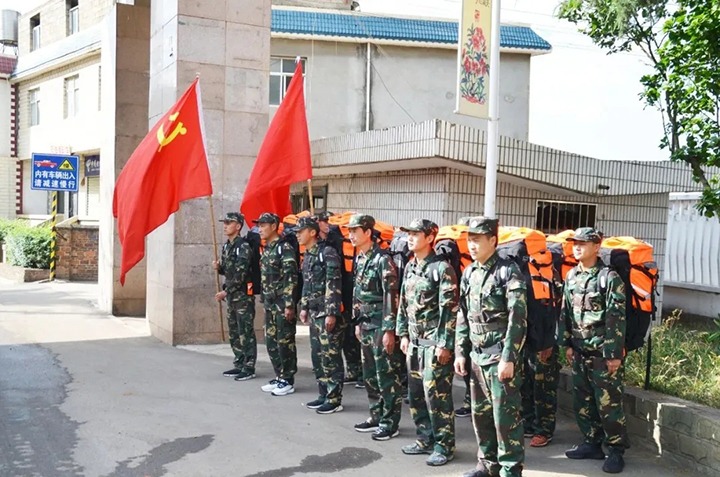 追寻红色影象 沉走长征路——国度矿山应急接济东源队发展“学党史、悟初心、践训词”主题党日活动