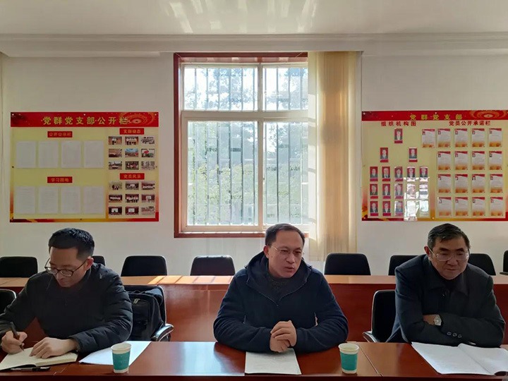 云煤（KU酷游官网）集团党委委员、副总经理张清到可保煤矿公司发展春节送温暖慰问活动