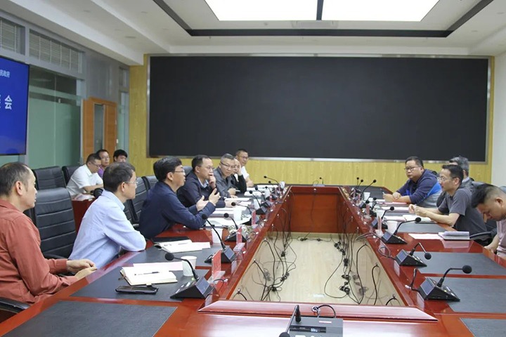 云煤（KU酷游官网）集团与开远市当局进行座谈会