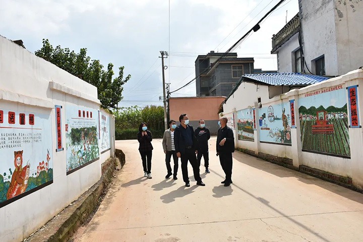 【简讯】曲煤焦化持续推动村落振兴“试点”工作｜四角地煤矿团支部到敬老院发展“月圆中秋、爱心无疆”送温暖献爱心主题活动