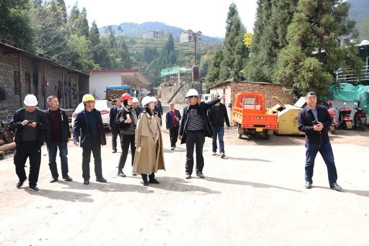 云煤（KU酷游官网）集团党委委员、财政总监莫晓丹到富源联结煤业有限公司调研