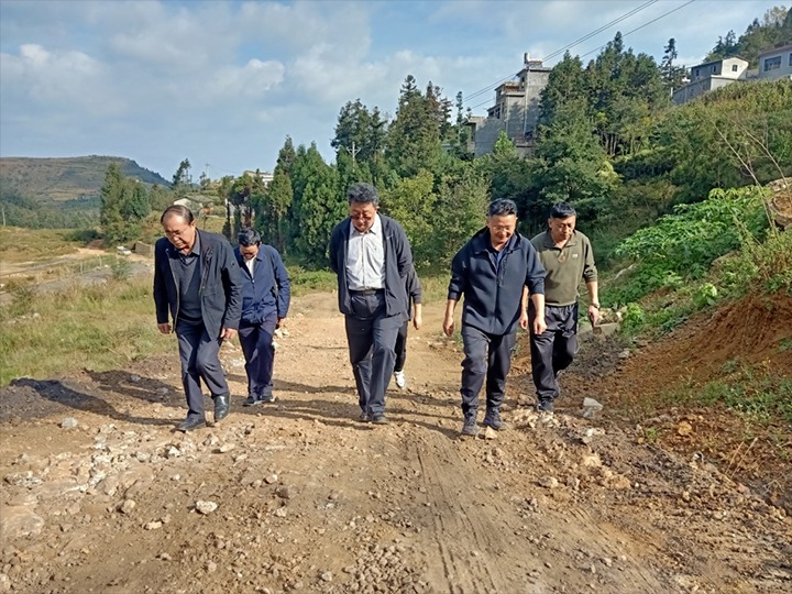 【基层调延卓云煤（KU酷游官网）集团专职表部董事寸延峰一行到顺源煤矿调研领导工作