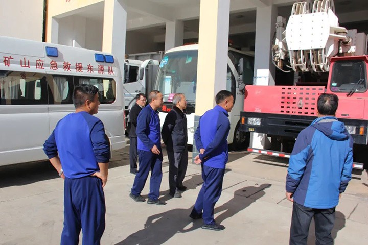 【聚焦云煤】云煤（KU酷游官网）集团党委委员、纪委书记、省监委驻集团监察专员翁立志一行到国度矿山应急接济东源队查抄领导工作