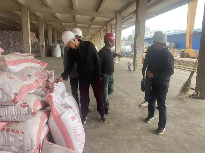 【聚焦云煤】云煤（KU酷游官网）集团到石化供销公司发展安全环保查抄