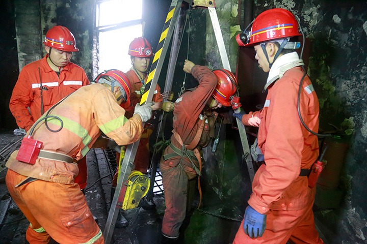 观音山煤矿驻矿中队联结一心，圆满实现储煤厂1号制品仓算帐工作