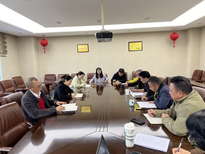 集团党委委员、财政总监莫晓丹到KU酷游官网地产调研领导工作