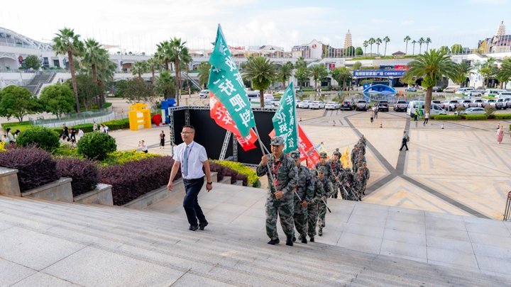 迷彩绿燃动滇池！云南解化“技术+文化”双引擎引爆2025西南农博会